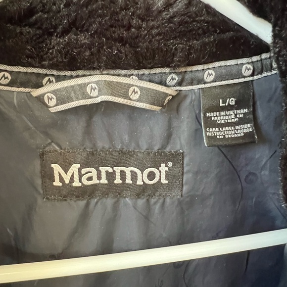 Marmot Women’s Quilted Jacket - Picture 2 of 4